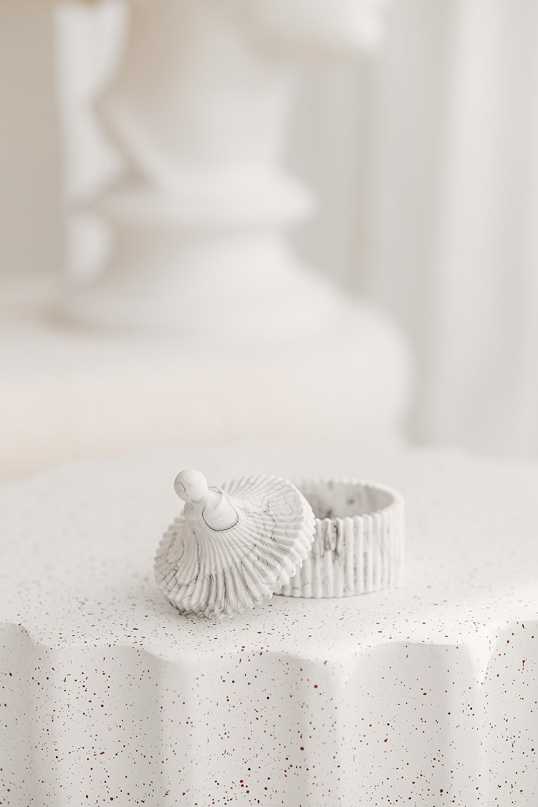 Indelis su dangteliu „Baltas marmuras“