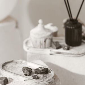 Mažas ovalus padėkliukas „Pilkas marmuras“