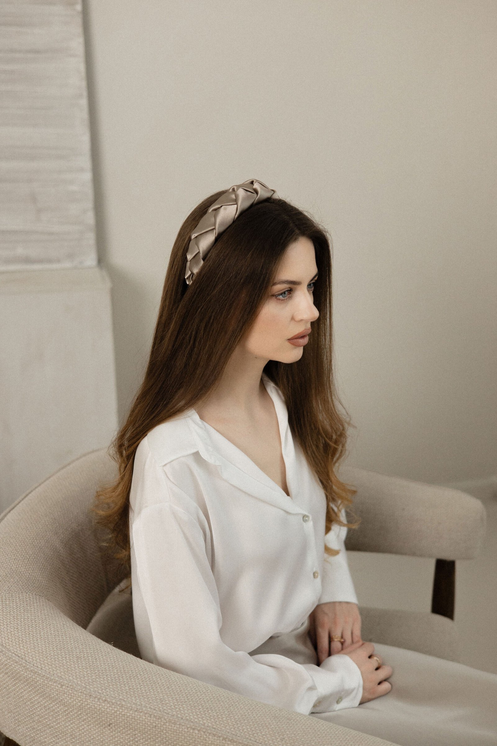 „Bronzos" spalvos pintas plaukų lankelis