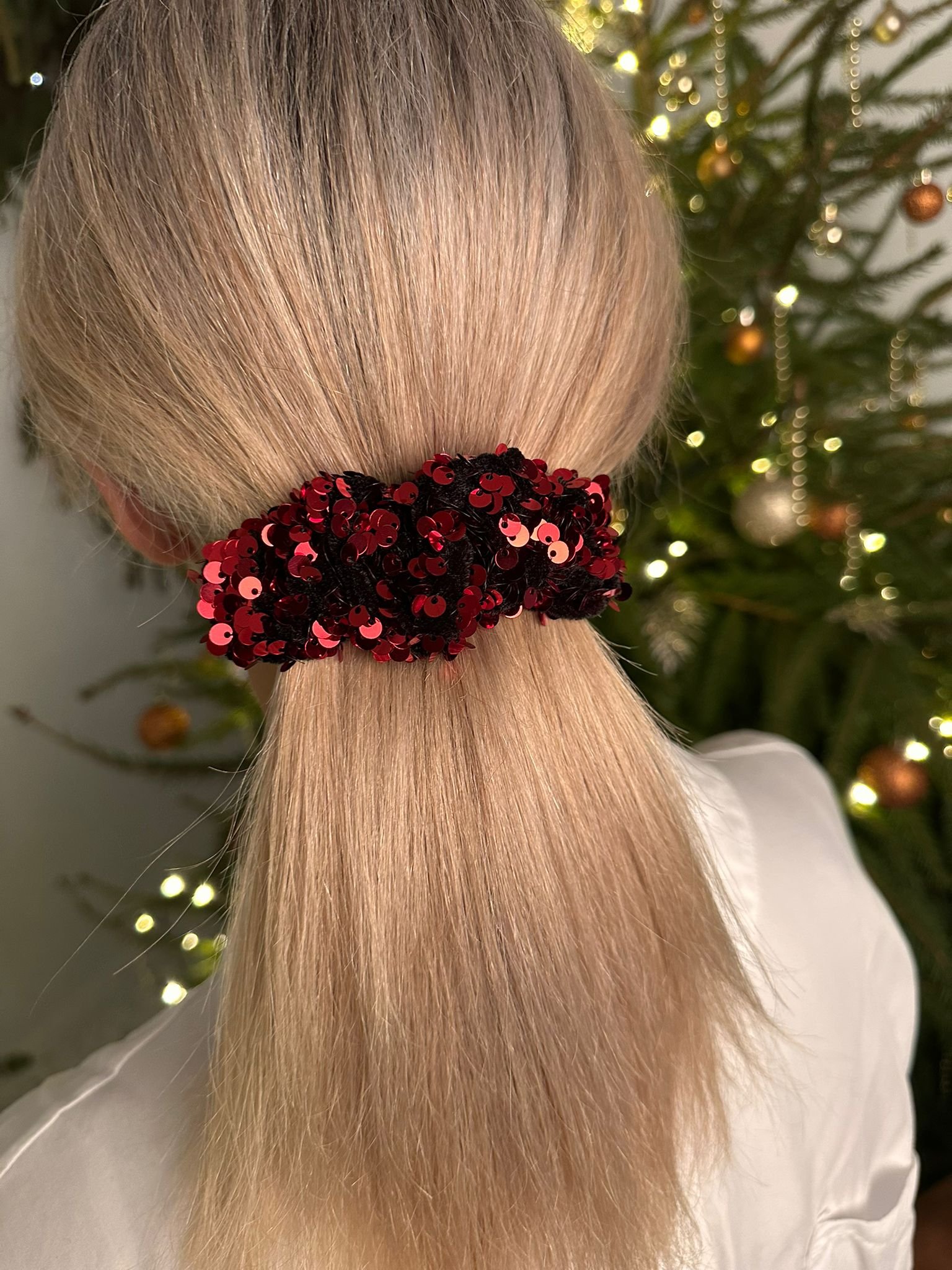 Raudonas su žvyneliais plaukų segtukas bangelė - kruasanas