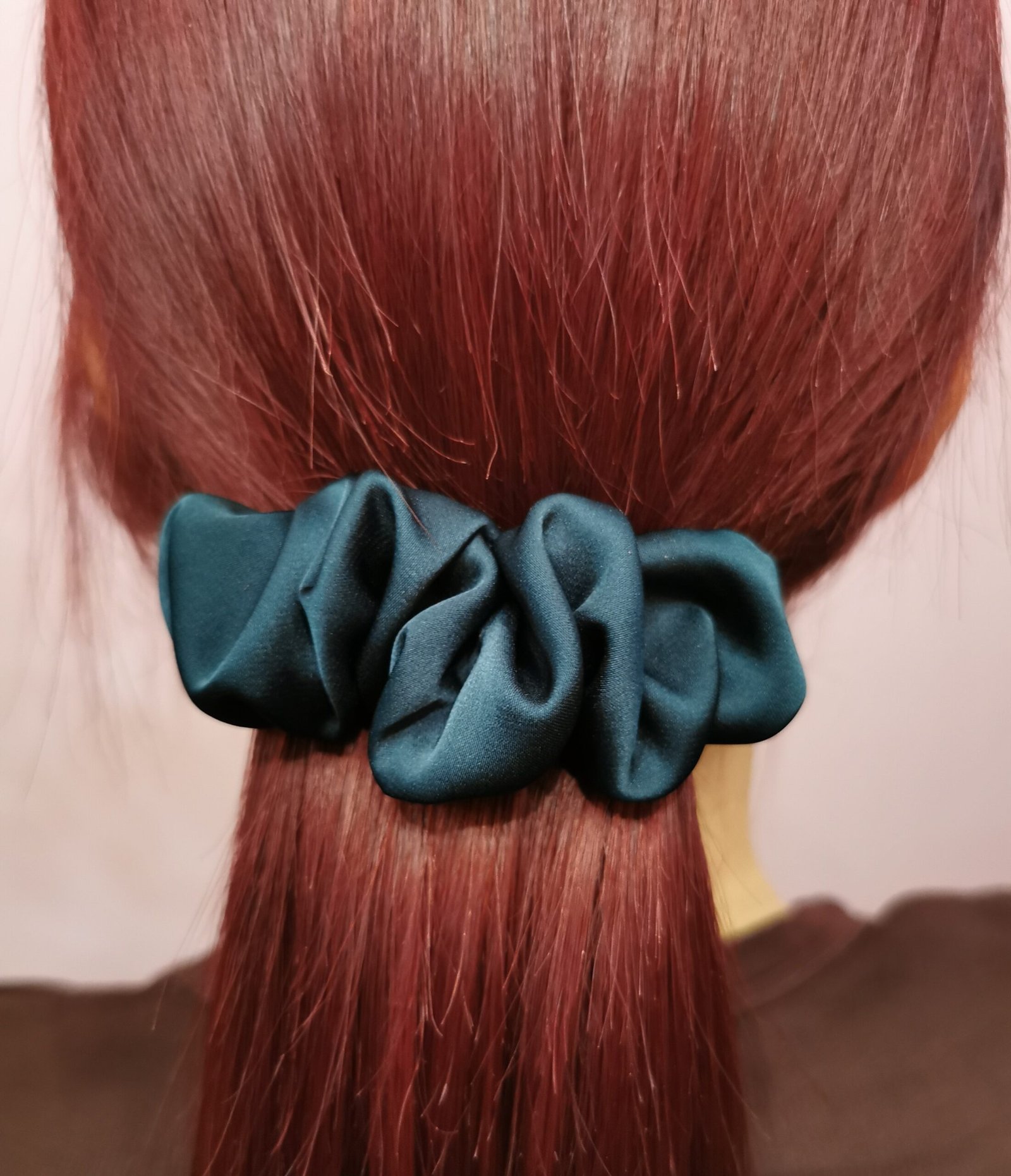 Smaragdinis plaukų segtukas bangelė - kruasanas